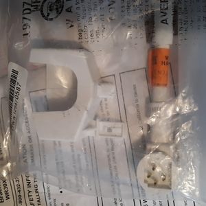 Ice maker power plug